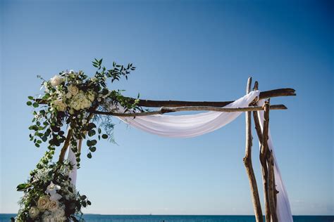 Beachfront Wedding Venue: Navy Beach In Montauk.